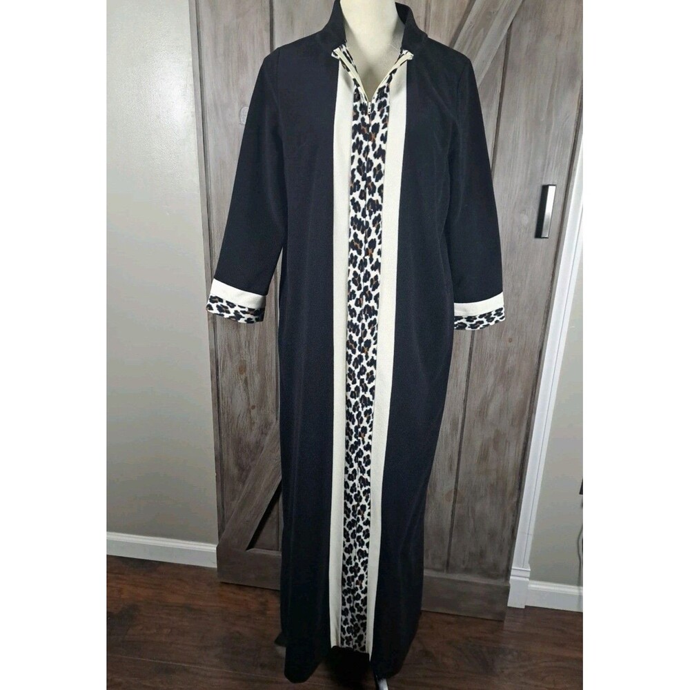 Vanity Fair Black Robe with Cream Panels and Leopard Trim